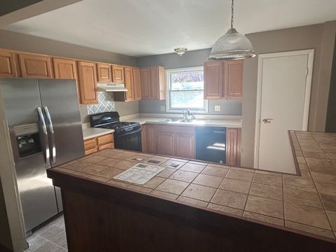 Tiny photo for 699 Darlington Lane, Crystal Lake, IL 60014 (MLS # 12445698)