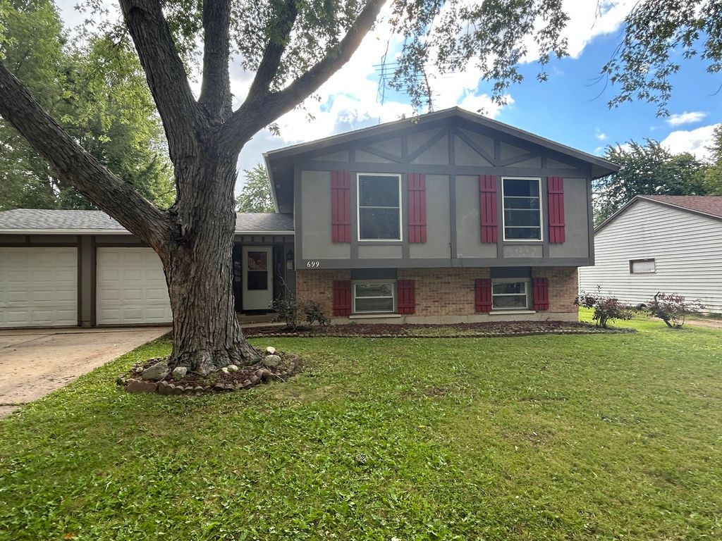 Photo for 699 Darlington Lane, Crystal Lake, IL 60014 (MLS # 12445698)