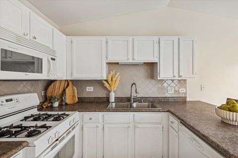 Tiny photo for 1101 YORKSHIRE Court #C, Elgin, IL 60120 (MLS # 12513699)