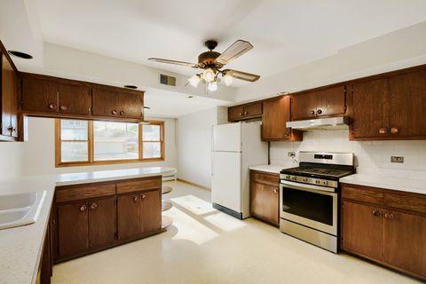 Tiny photo for 10411 S Millard Avenue, Chicago, IL 60655 (MLS # 12634090)