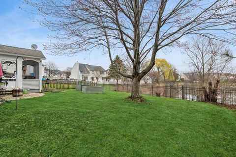 Tiny photo for 963 Tylerton Circle, Grayslake, IL 60030 (MLS # 12611484)
