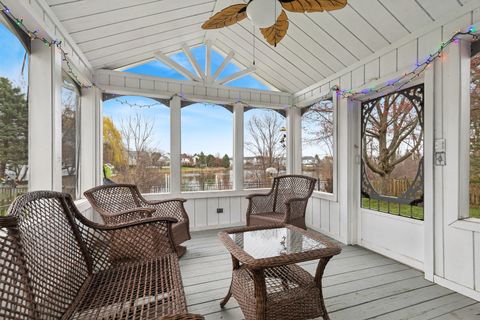 Tiny photo for 963 Tylerton Circle, Grayslake, IL 60030 (MLS # 12611484)