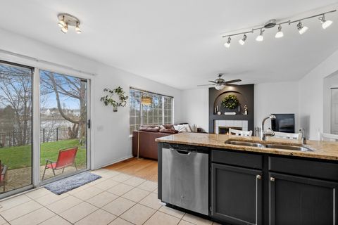 Tiny photo for 963 Tylerton Circle, Grayslake, IL 60030 (MLS # 12611484)