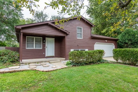 Photo of 10395 W Illinois Avenue, Beach Park, IL 60099 (MLS # 12760064)