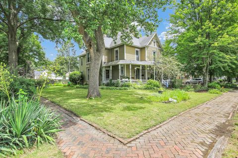 Tiny photo for 300 E Pinzon Street, Tuscola, IL 61953 (MLS # 12416499)