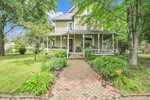 Photo of 300 E Pinzon Street, Tuscola, IL 61953 (MLS # 12416499)