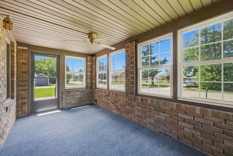 Tiny photo for 2202 44th Street, Moline, IL 61265 (MLS # 12682048)