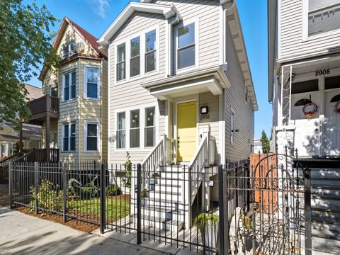 Photo of 2906 N Woodard Street, Chicago, IL 60618 (MLS # 12502382)