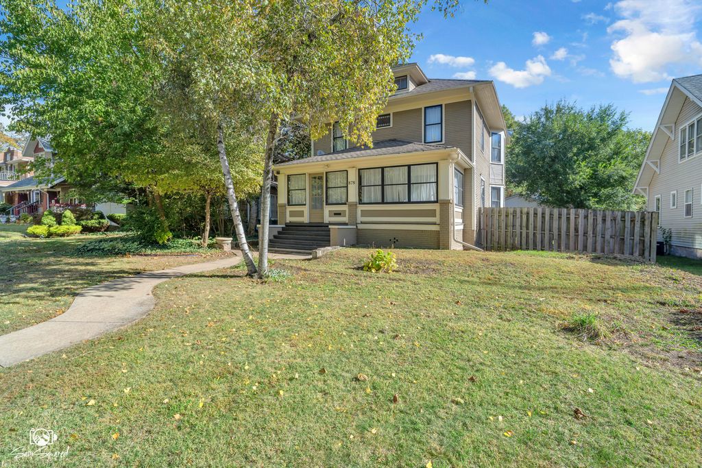 Photo for 878 S Wildwood Avenue, Kankakee, IL 60901 (MLS # 12500954)