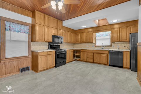 Tiny photo for 878 S Wildwood Avenue, Kankakee, IL 60901 (MLS # 12500954)