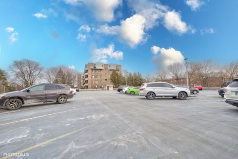 Tiny photo for 1275 E Baldwin Lane #602, Palatine, IL 60074 (MLS # 12594967)