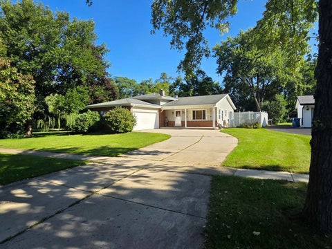 Tiny photo for 2018 Oxnard Drive, Downers Grove, IL 60516 (MLS # 12745004)