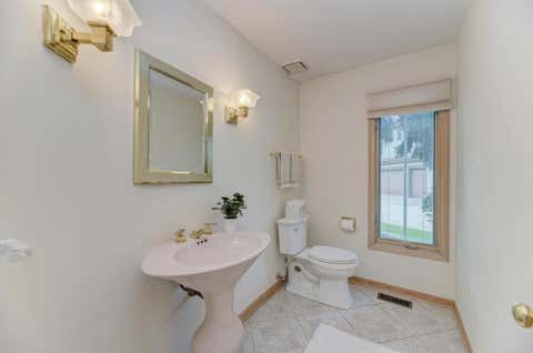 Tiny photo for 1500 Royal Oak Road, Darien, IL 60561 (MLS # 12686497)