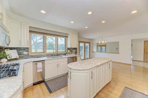 Tiny photo for 1500 Royal Oak Road, Darien, IL 60561 (MLS # 12686497)