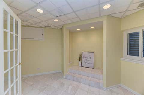 Tiny photo for 1500 Royal Oak Road, Darien, IL 60561 (MLS # 12686497)