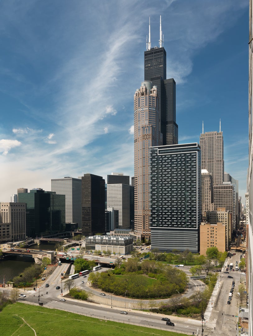 235 W Van Buren Avenue 3913