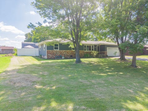 Tiny photo for 15 Lakedale Drive, Salem, IL 62881 (MLS # 12720543)