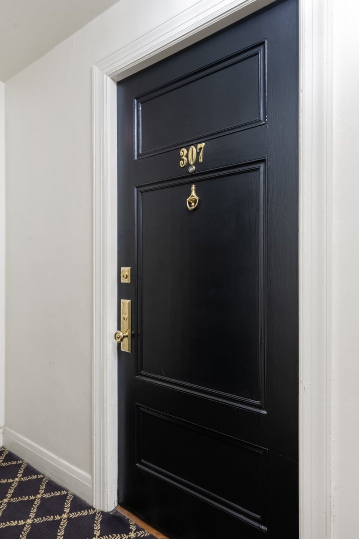 70 E Scott Street 307