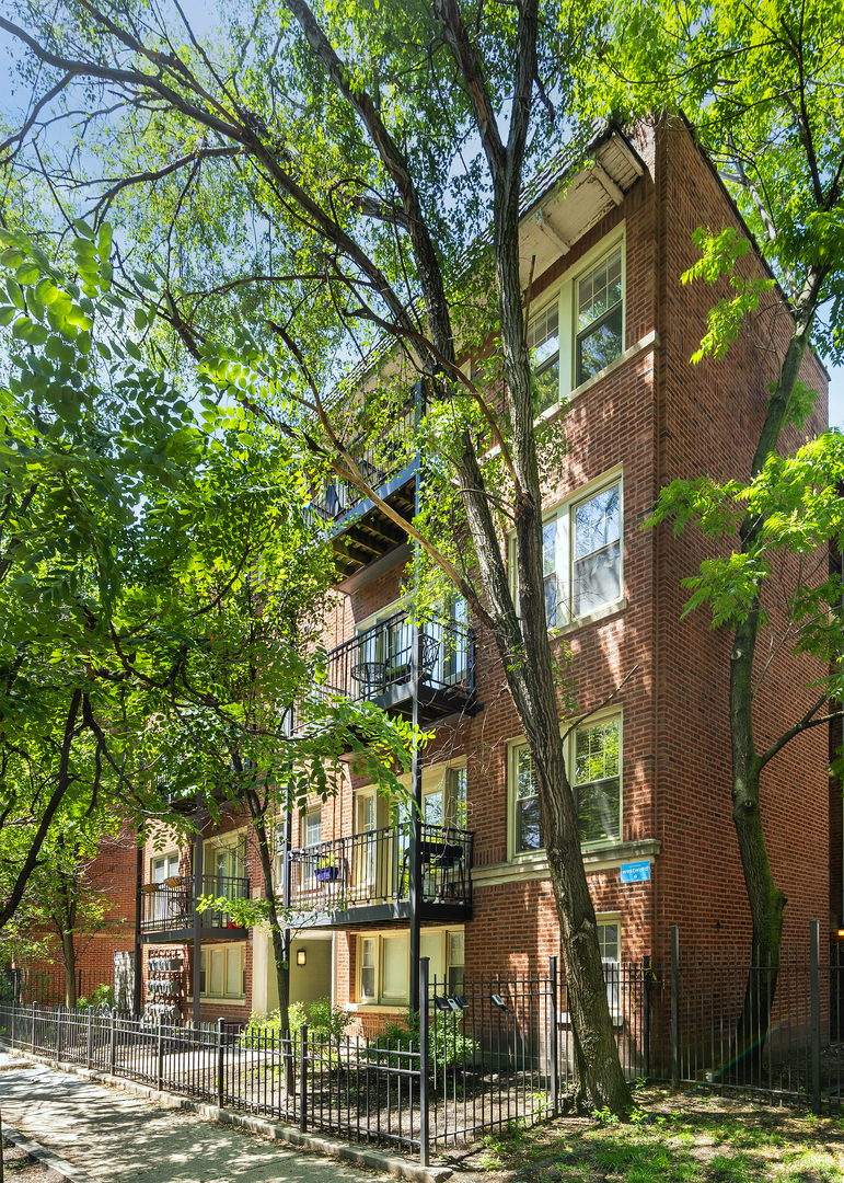 4422 N Ashland Avenue 1E