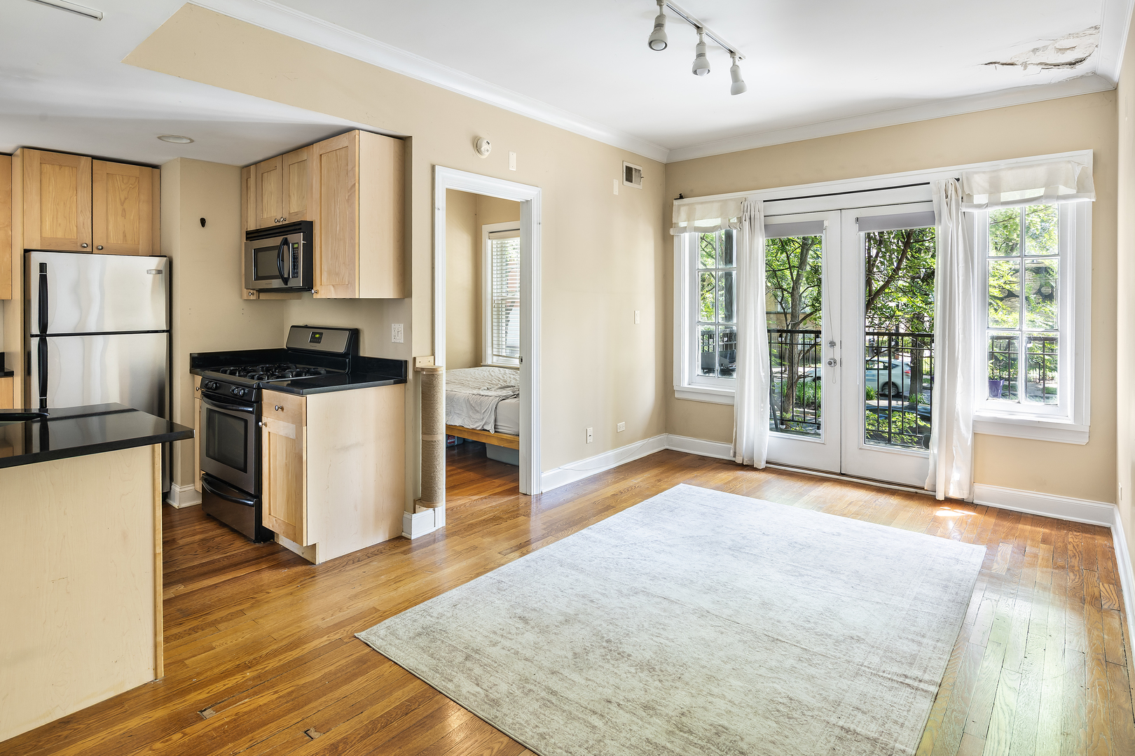 4422 N Ashland Avenue 1E