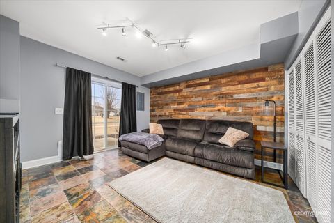 Tiny photo for 337 Lakeshore Drive, Oswego, IL 60543 (MLS # 12525684)