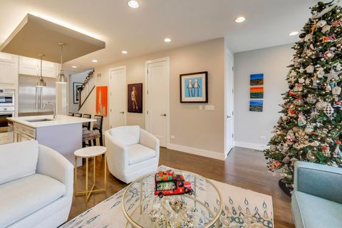 Tiny photo for 3943 N Francisco Avenue, Chicago, IL 60618 (MLS # 12523360)