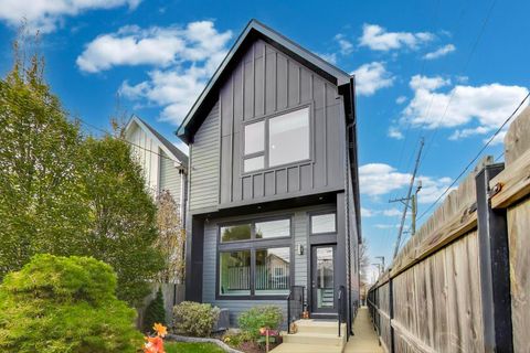 Tiny photo for 3943 N Francisco Avenue, Chicago, IL 60618 (MLS # 12523360)