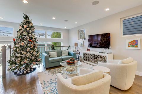 Tiny photo for 3943 N Francisco Avenue, Chicago, IL 60618 (MLS # 12523360)