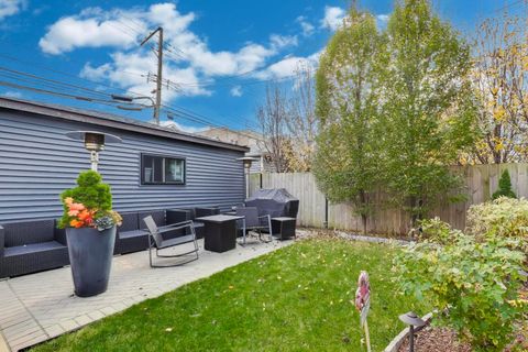 Tiny photo for 3943 N Francisco Avenue, Chicago, IL 60618 (MLS # 12523360)