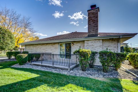 Tiny photo for 11101 Louetta Lane, Orland Park, IL 60467 (MLS # 12496681)