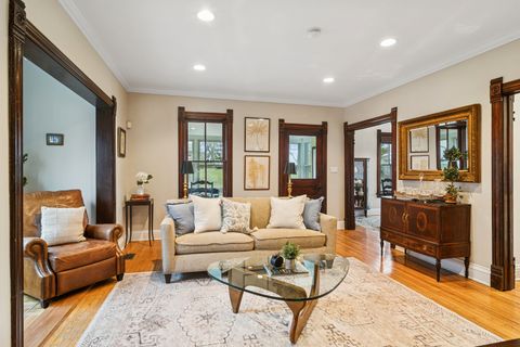 Tiny photo for 202 E Hillside Avenue, Barrington, IL 60010 (MLS # 12526594)