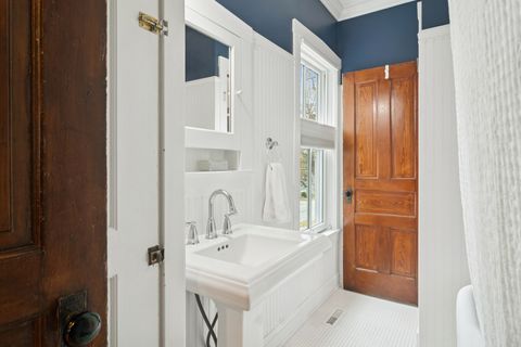 Tiny photo for 202 E Hillside Avenue, Barrington, IL 60010 (MLS # 12526594)