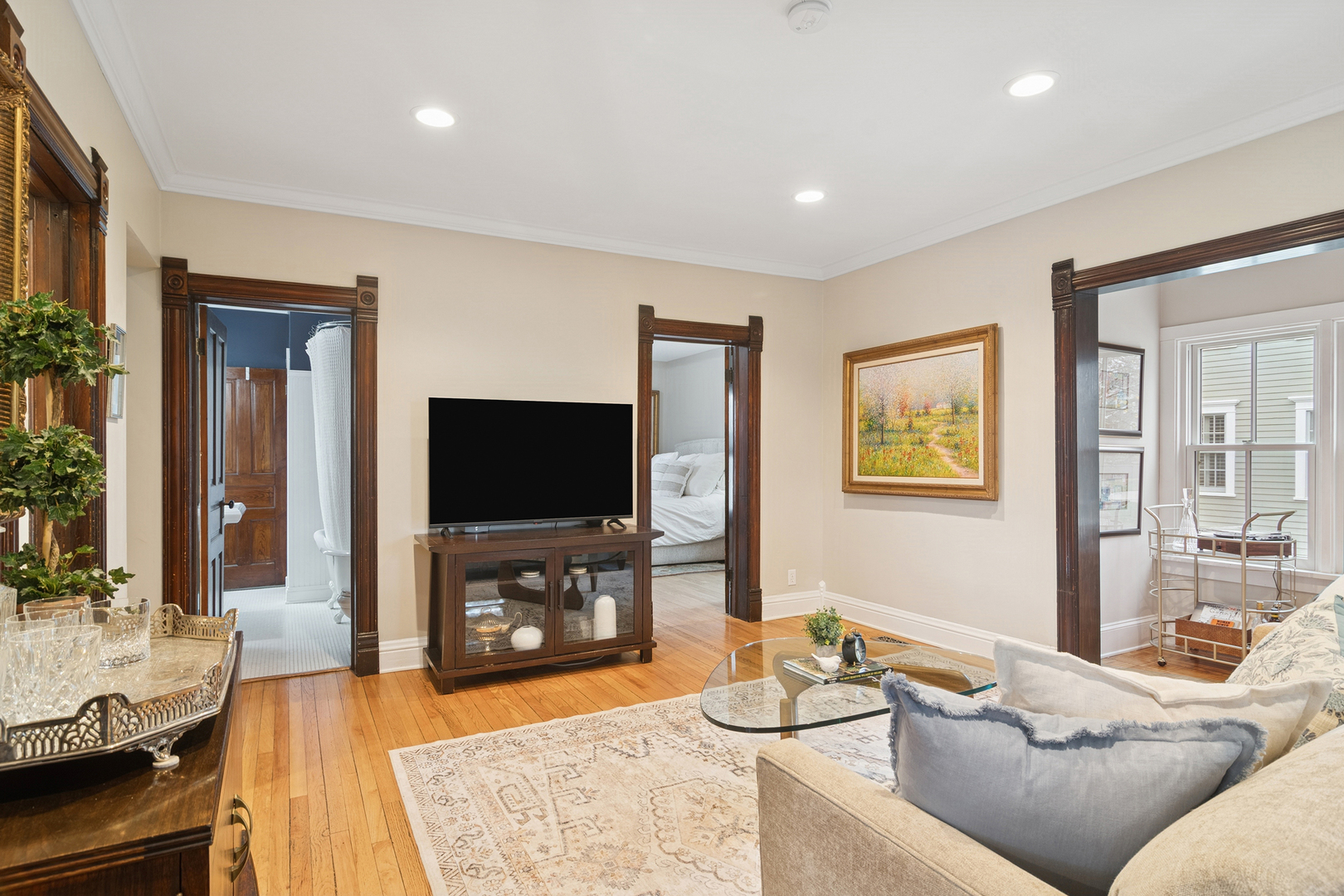 202 E Hillside Avenue