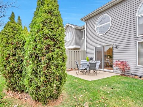 Tiny photo for 8300 Highpoint Circle #F, Darien, IL 60561 (MLS # 12518812)