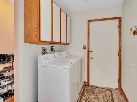 Tiny photo for 8300 Highpoint Circle #F, Darien, IL 60561 (MLS # 12518812)