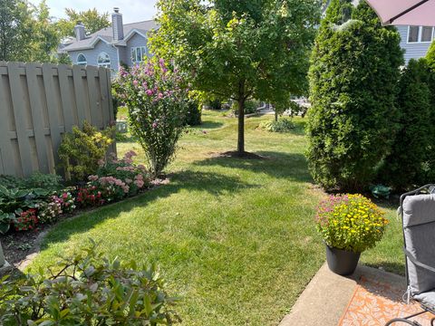 Tiny photo for 8300 Highpoint Circle #F, Darien, IL 60561 (MLS # 12518812)