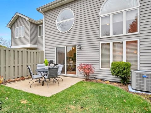 Tiny photo for 8300 Highpoint Circle #F, Darien, IL 60561 (MLS # 12518812)