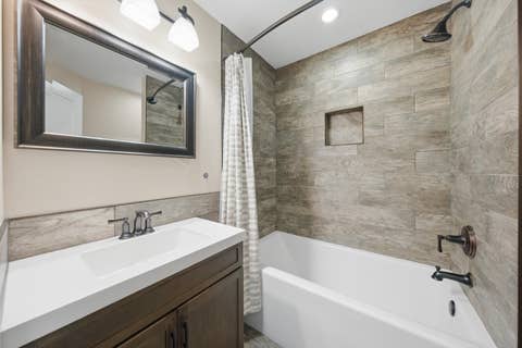 Tiny photo for 5432 137th Street, Crestwood, IL 60418 (MLS # 12714821)