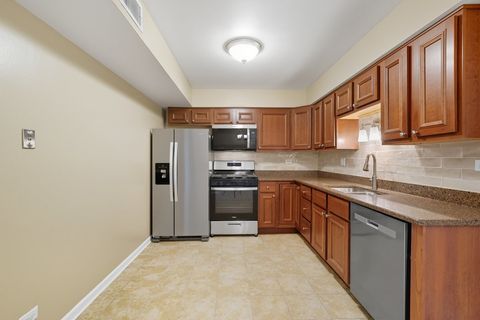 Tiny photo for 712 TIPPERARY Court #1C, Schaumburg, IL 60193 (MLS # 12403440)