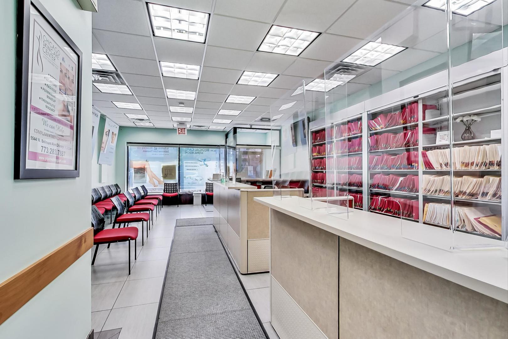 5544 W Belmont Avenue