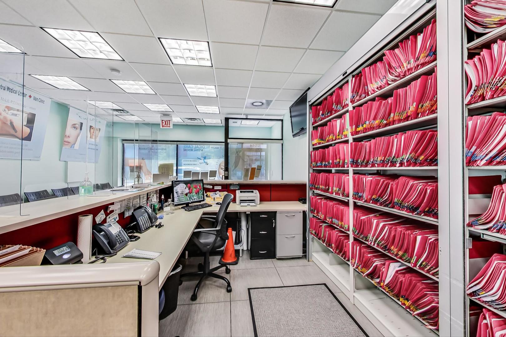 5544 W Belmont Avenue