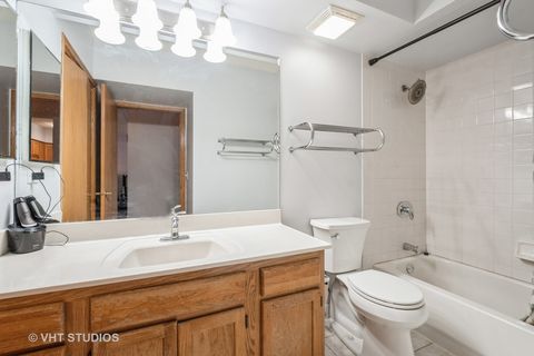 Tiny photo for 5000 Oakton Street E #505, Skokie, IL 60077 (MLS # 11950108)