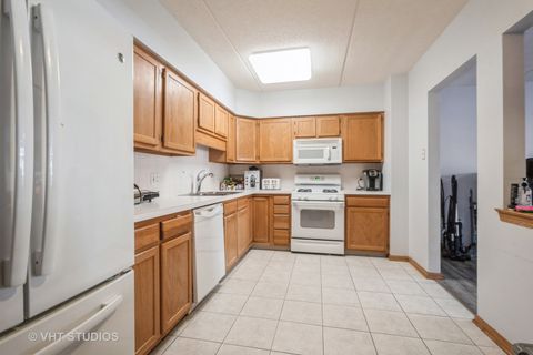 Tiny photo for 5000 Oakton Street E #505, Skokie, IL 60077 (MLS # 11950108)