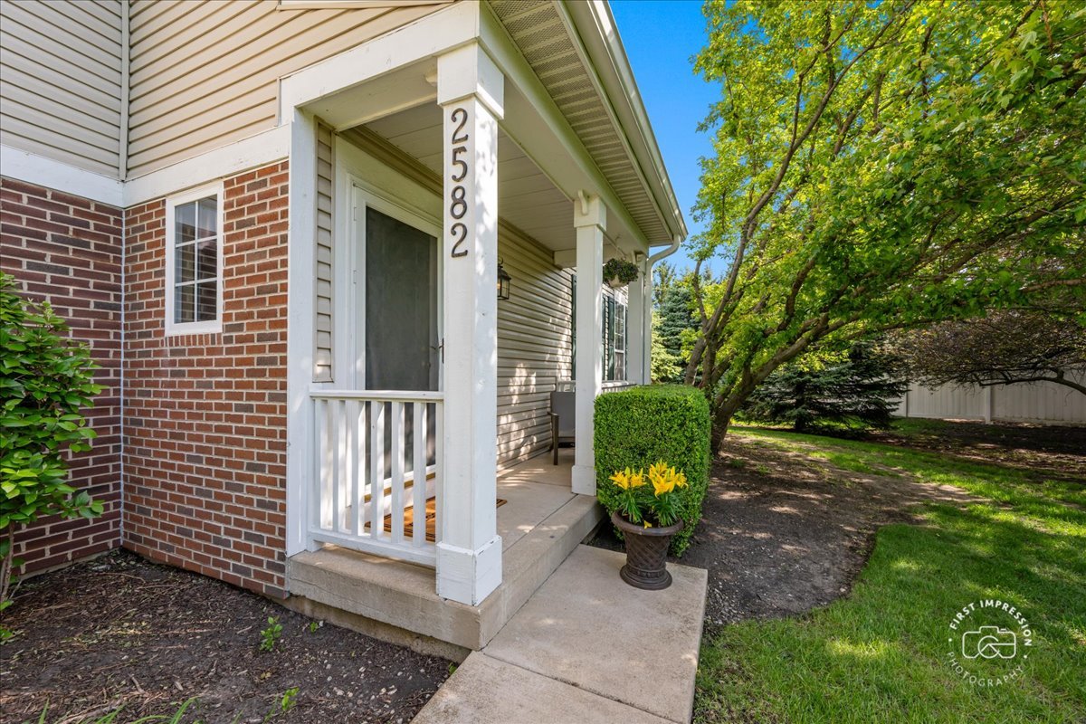 2582 Lorraine Circle 2582