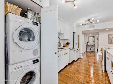 Tiny photo for 1212 N Lake Shore Drive #16CS, Chicago, IL 60610 (MLS # 12791878)