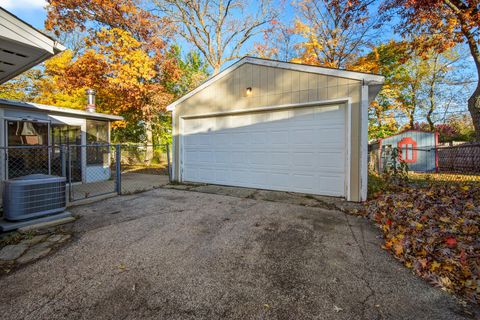Tiny photo for 94 Wren Road, Carpentersville, IL 60110 (MLS # 12512565)