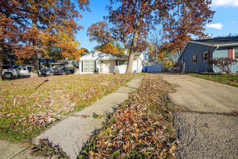 Tiny photo for 94 Wren Road, Carpentersville, IL 60110 (MLS # 12512565)