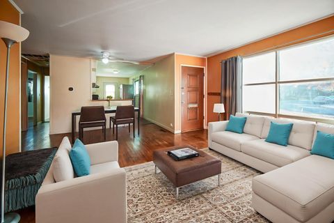 Tiny photo for 94 Wren Road, Carpentersville, IL 60110 (MLS # 12512565)