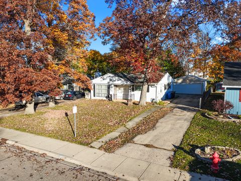 Tiny photo for 94 Wren Road, Carpentersville, IL 60110 (MLS # 12512565)