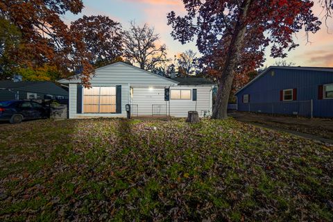 94 Wren Road Carpentersville IL 60110